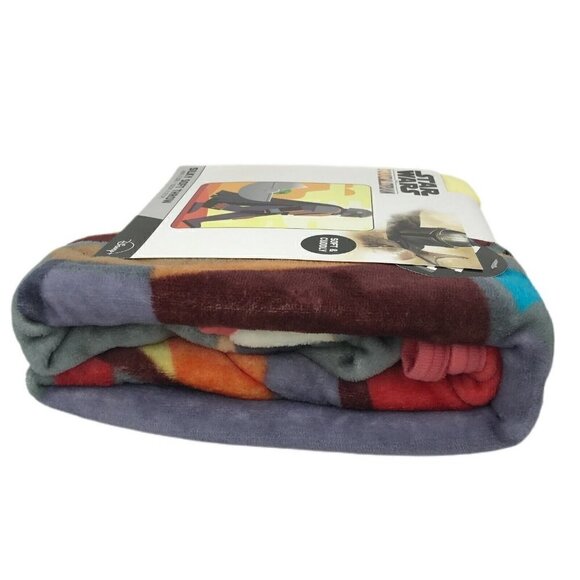 Disney Star Wars Mandalorian Walkabout Throw Blanket Boba Fett Grogu 40 x 50" - Picture 6 of 7